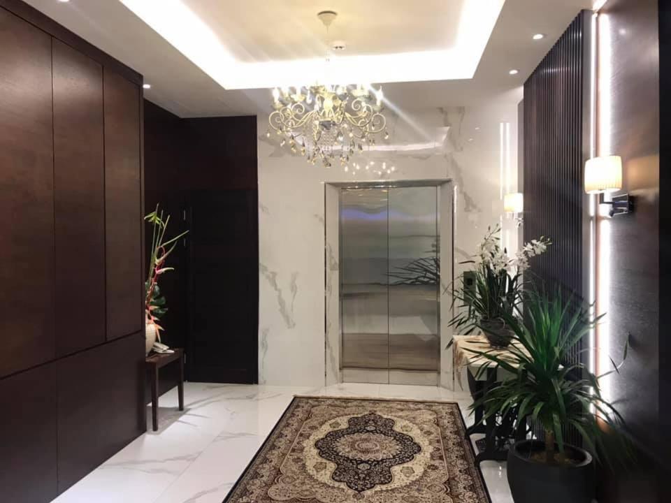 Serapi Hotel Kuching Zewnętrze zdjęcie