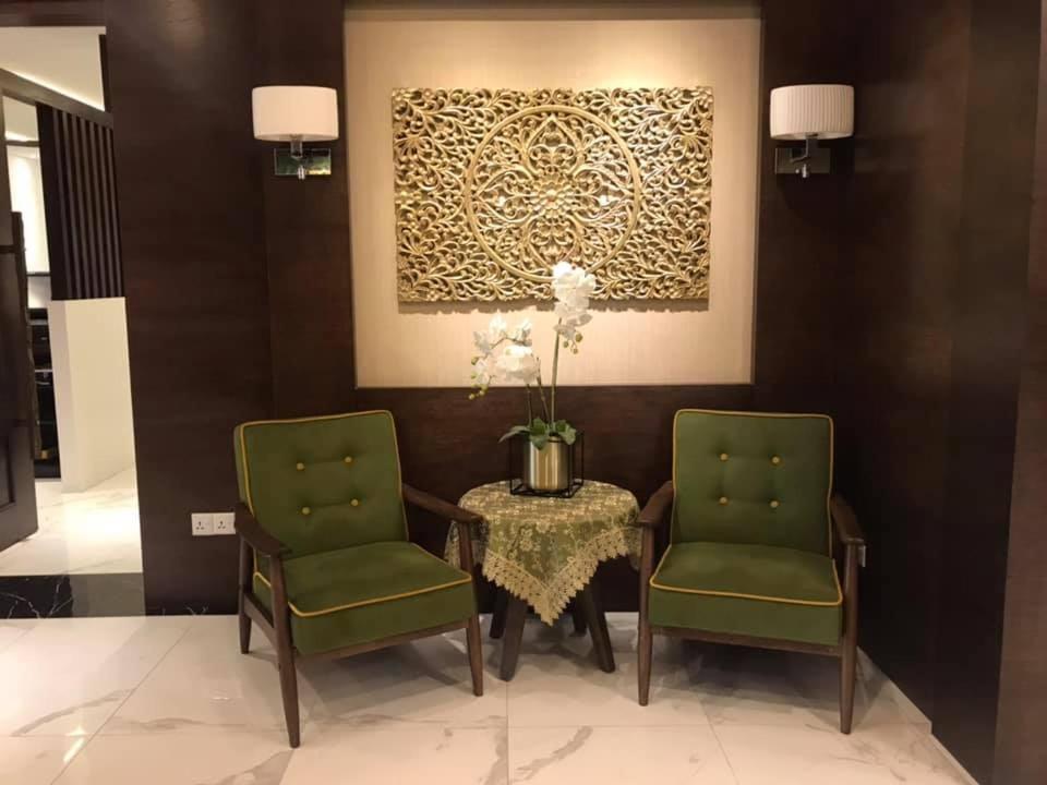 Serapi Hotel Kuching Zewnętrze zdjęcie