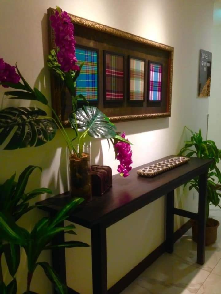 Serapi Hotel Kuching Zewnętrze zdjęcie