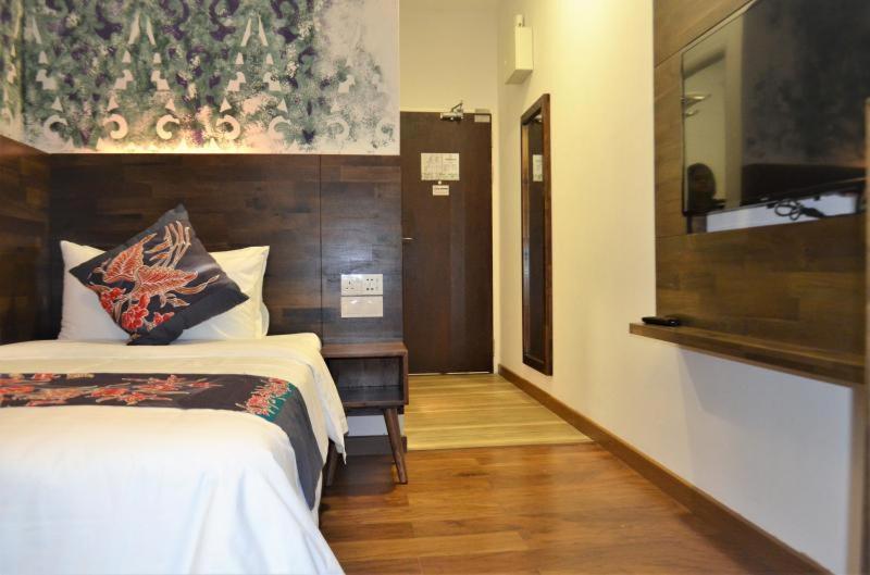 Serapi Hotel Kuching Zewnętrze zdjęcie